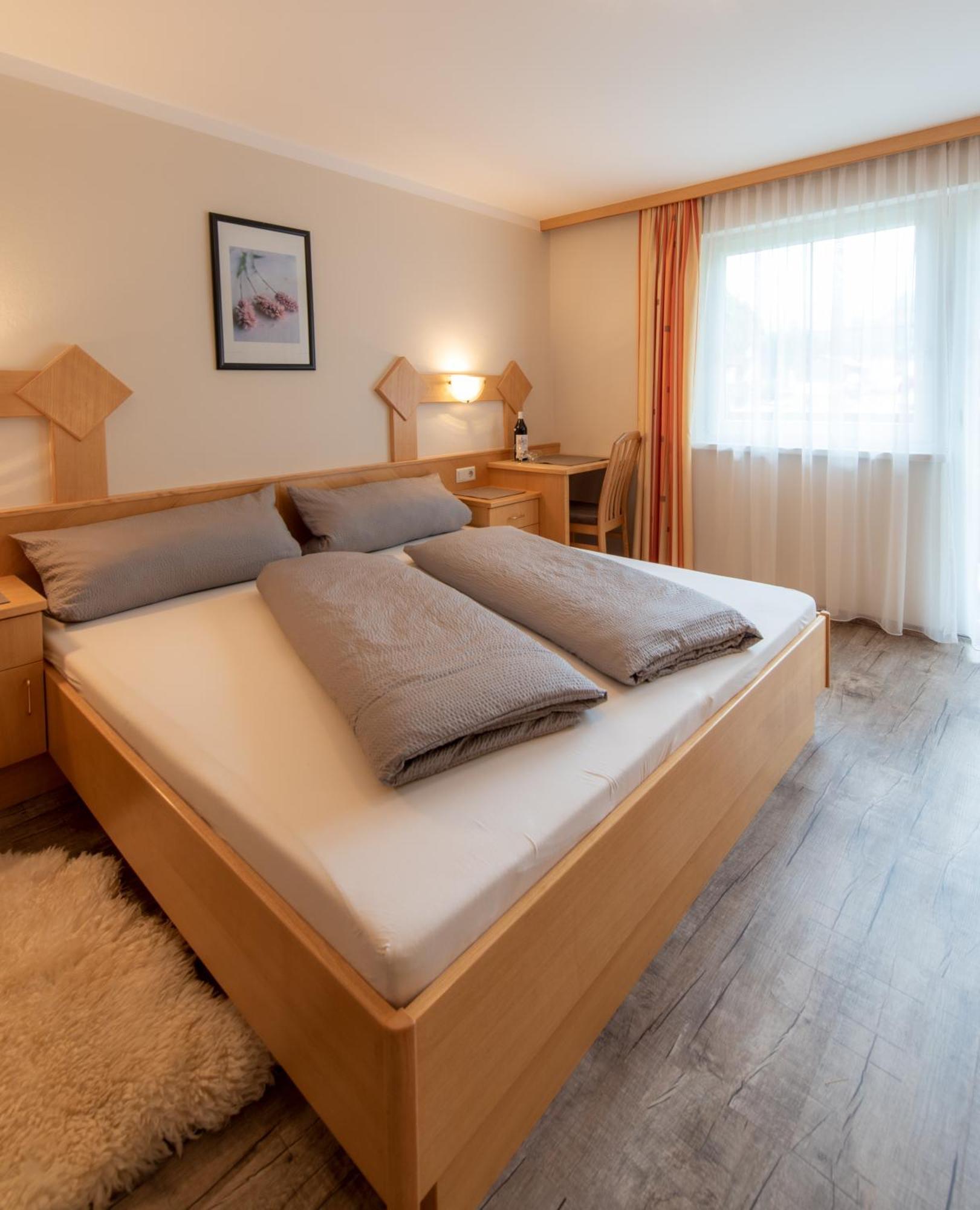 Haus Brigitta Lägenhet Tux Exteriör bild